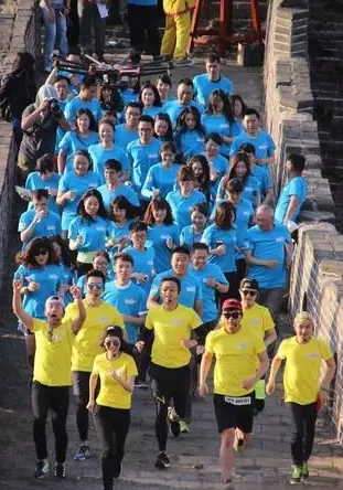 关注社会热点名人明星事迹,_韩红公益_明星公益哪家强