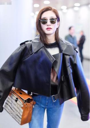 女明星皮衣穿搭_女明星皮草搭配_Angelababy皮衣时尚风格