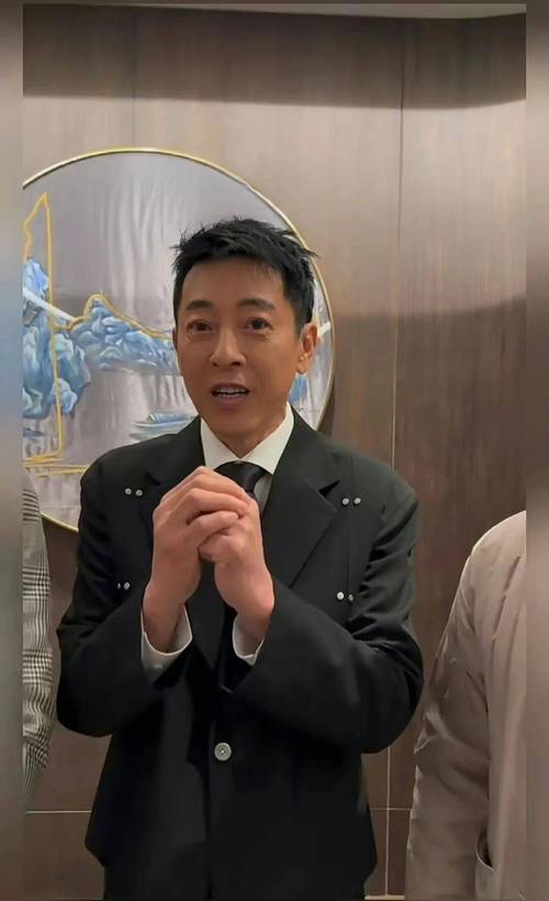 吕颂贤没退出娱乐圈 拒炒作出走主流 如今ICU重生近况曝光