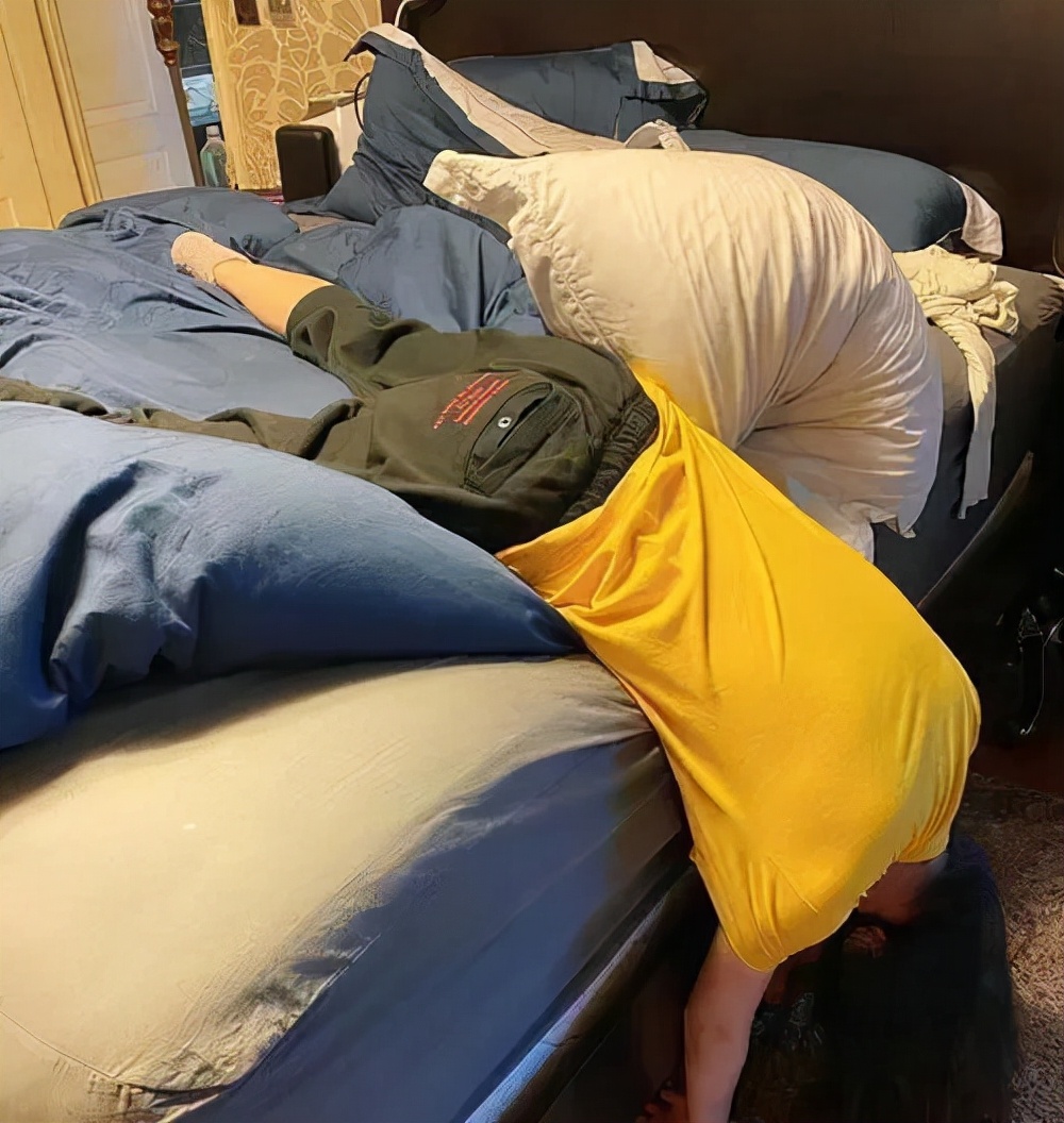 女明星睡姿照片_女星奇葩睡姿揭秘_杨超越宋茜林允许佳琪周迅