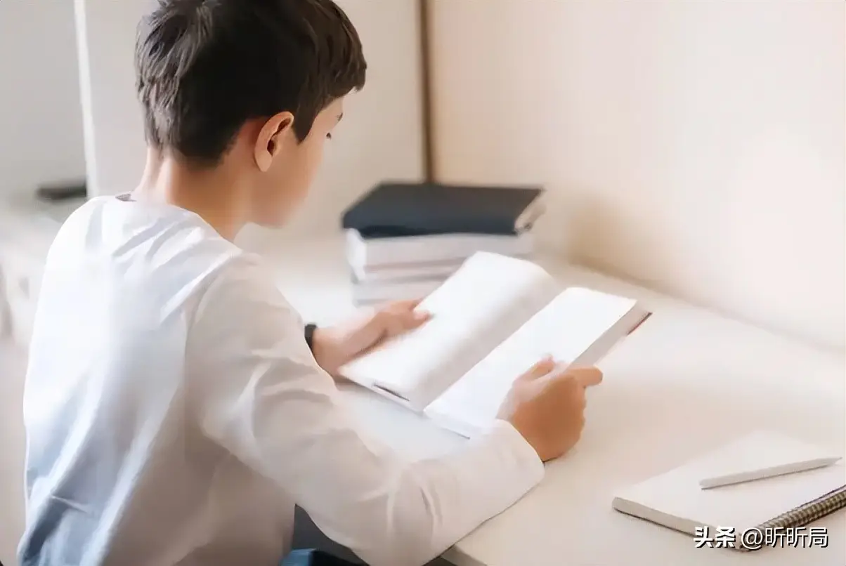 讨厌中国娱乐圈_娱乐圈低俗节目泛滥_娱乐至死现象根源