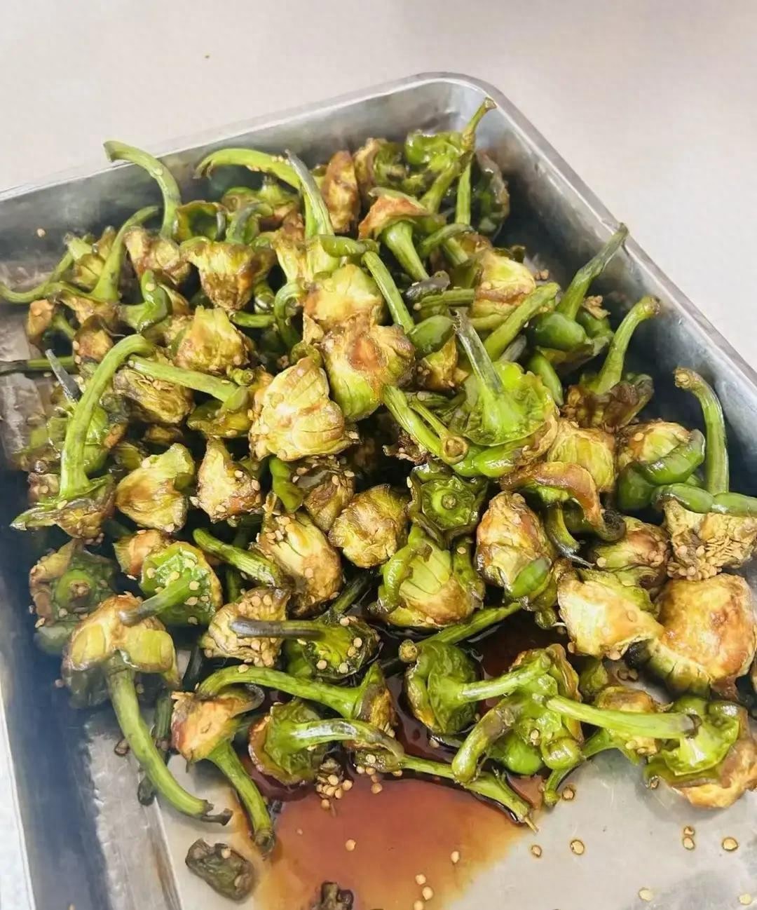 食堂这道菜火了！网友看懵:这到底是啥？